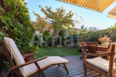 Impecable y acogedora casa adosada en el Parc Central -15