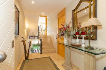 Impecable y acogedora casa adosada en el Parc Central -2