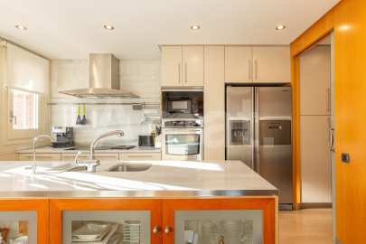 Impecable y acogedora casa adosada en el Parc Central -4