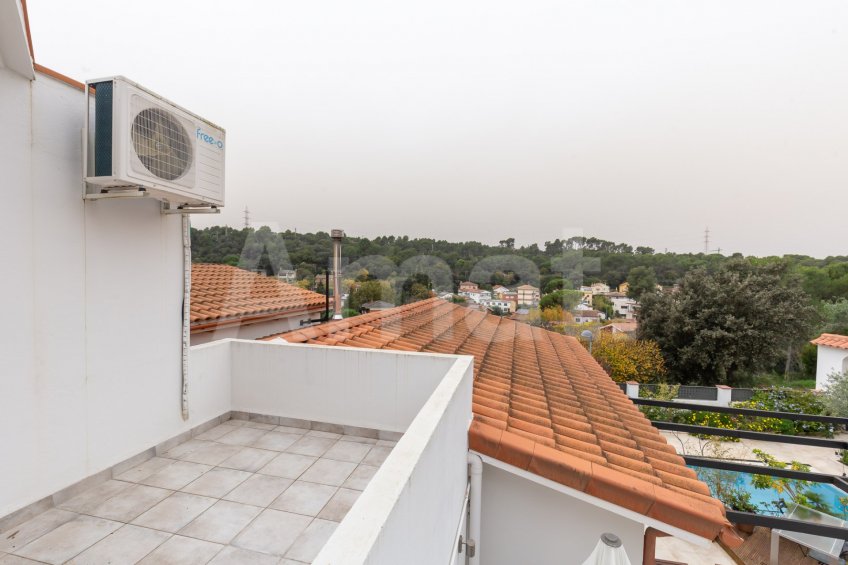 Bonica casa reformada amb molt d'encant -42