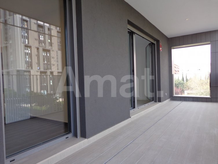 Flat with community pool for rent