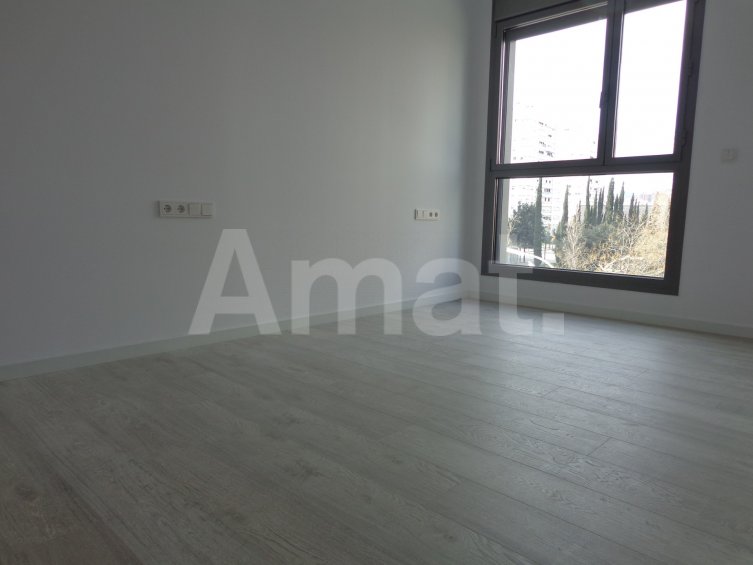 Flat with community pool for rent -14