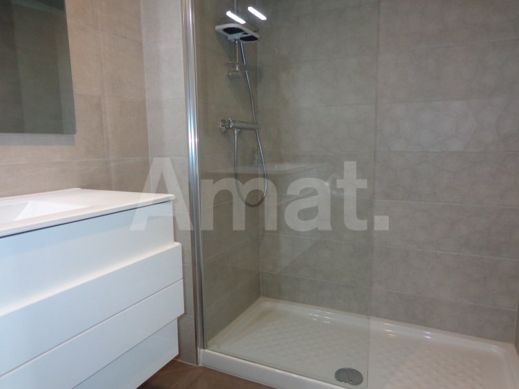 Flat with community pool for rent -22