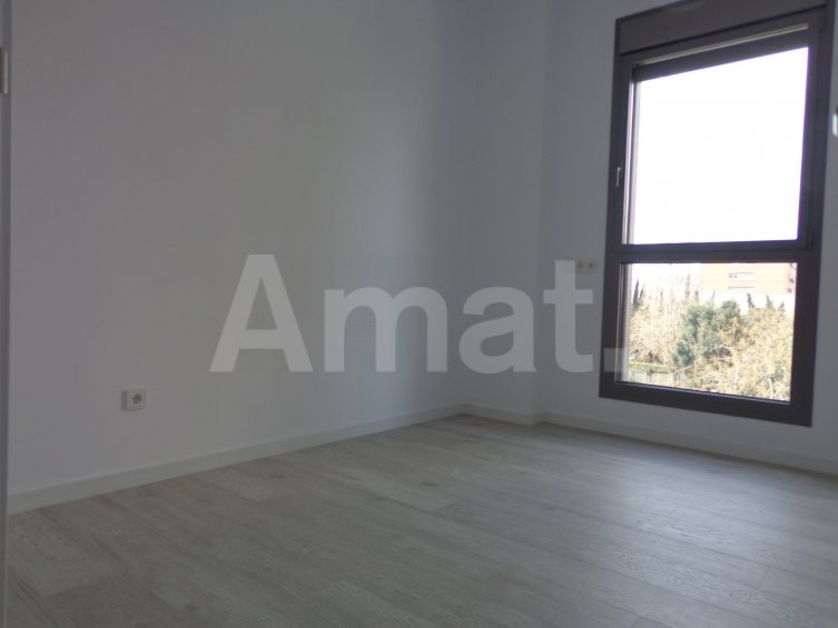 Flat with community pool for rent -6