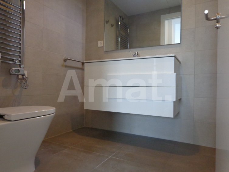 Flat with community pool for rent -8