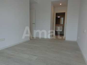 Flat with community pool for rent -15