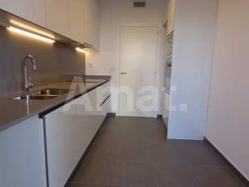 Flat with community pool for rent -27