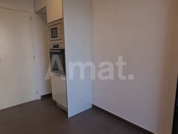 Flat with community pool for rent -28