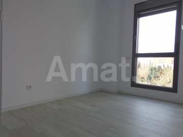 Flat with community pool for rent -6