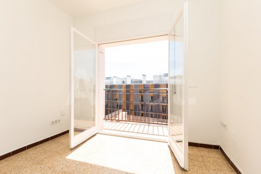 Ubicació ideal i molt lluminós -8