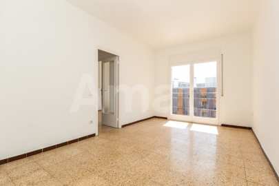 Ubicació ideal i molt lluminós