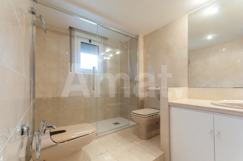 Casa adossada amb jardí a Sant Just Desvern -15