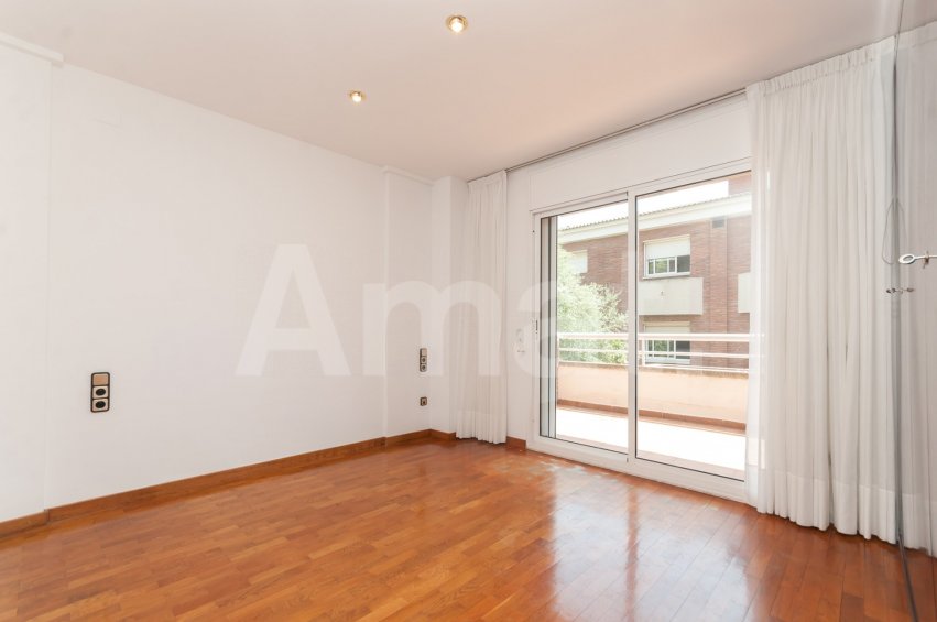 Casa adossada amb jardí a Sant Just Desvern -17