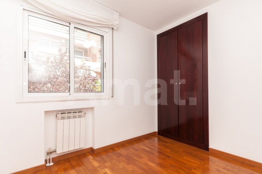 Casa adossada amb jardí a Sant Just Desvern -23