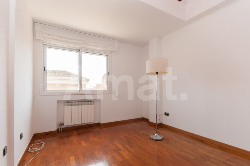 Casa adossada amb jardí a Sant Just Desvern -27