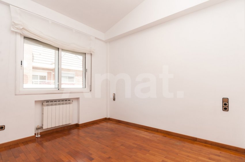 Casa adossada amb jardí a Sant Just Desvern -28