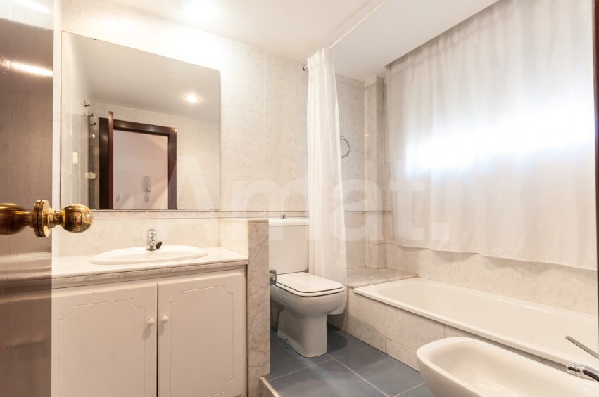 Casa adossada amb jardí a Sant Just Desvern -31