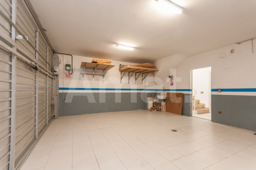 Casa adossada amb jardí a Sant Just Desvern -35