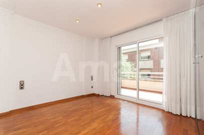 Casa adossada amb jardí a Sant Just Desvern -17