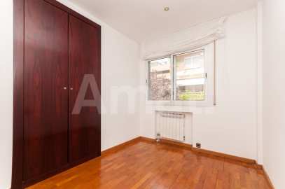 Casa adossada amb jardí a Sant Just Desvern -24