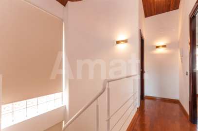 Casa adossada amb jardí a Sant Just Desvern -26