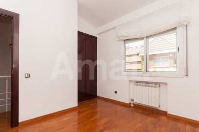 Casa adossada amb jardí a Sant Just Desvern -29