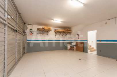 Casa adossada amb jardí a Sant Just Desvern -35