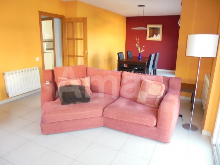 Magnífic pis amb terrassa i zona comunitaria mab piscina -7