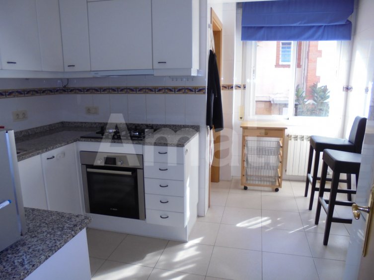 Magnífic pis amb terrassa i zona comunitaria mab piscina -9