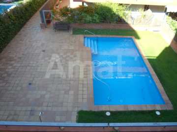 Magnífic pis amb terrassa i zona comunitaria mab piscina -2