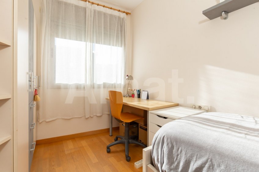 Xalet adossat en venda al centre -32