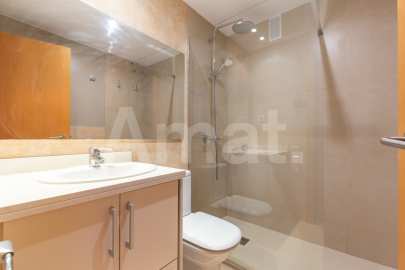 Xalet adossat en venda al centre -25