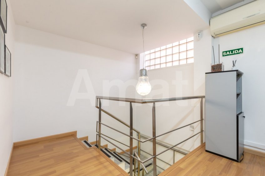 Local comercial a Esplugues de Llobregat -21