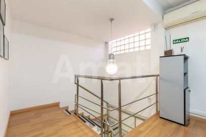 Local comercial a Esplugues de Llobregat -21