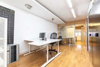 Local comercial a Esplugues de Llobregat -22