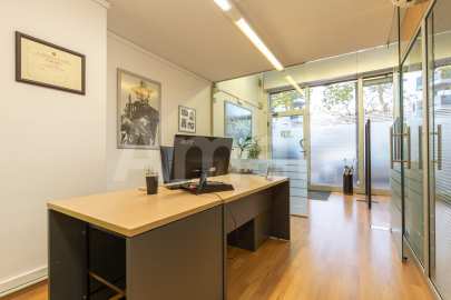 Local comercial a Esplugues de Llobregat -8