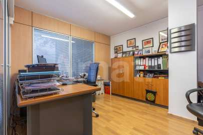 Local comercial a Esplugues de Llobregat -9