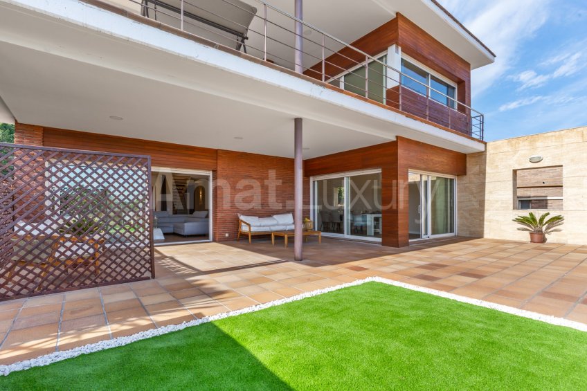 Magniífica casa renovada a Montmany de Sant Cugat -4