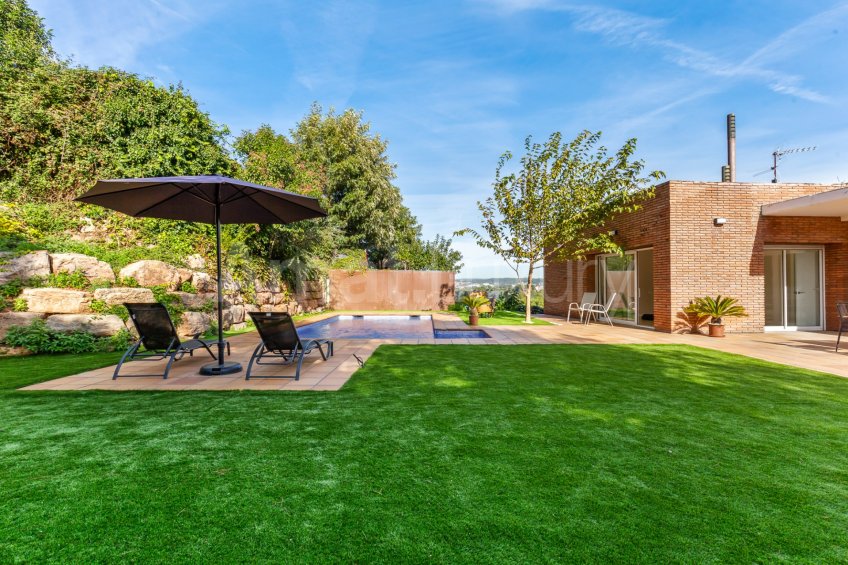 Magniífica casa renovada a Montmany de Sant Cugat -42