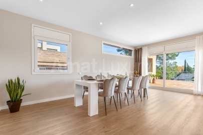 Magniífica casa renovada a Montmany de Sant Cugat -12