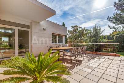Magniífica casa renovada a Montmany de Sant Cugat -3