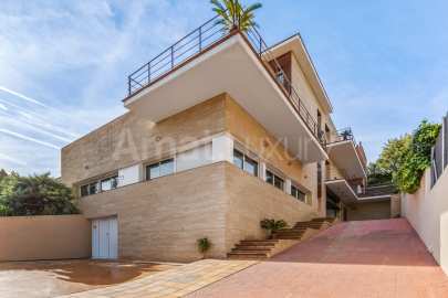 Magniífica casa renovada a Montmany de Sant Cugat -46