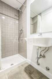 Piso reformado al lado de la estacion -13