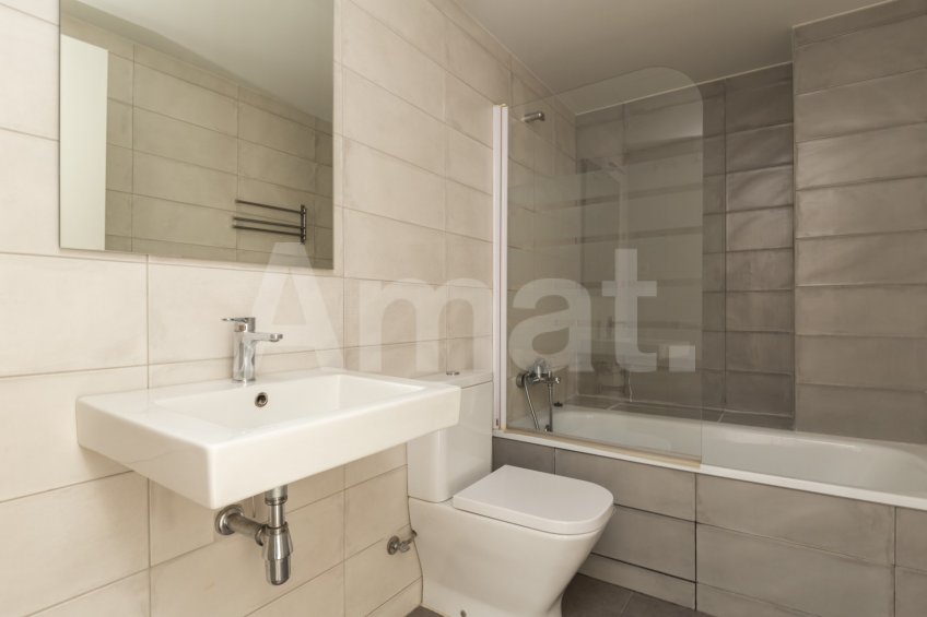 Semi-new apartment in Dalt La Vila. -4