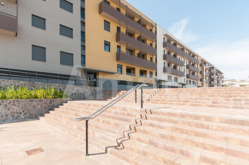 Semi-new apartment in Dalt La Vila. -42