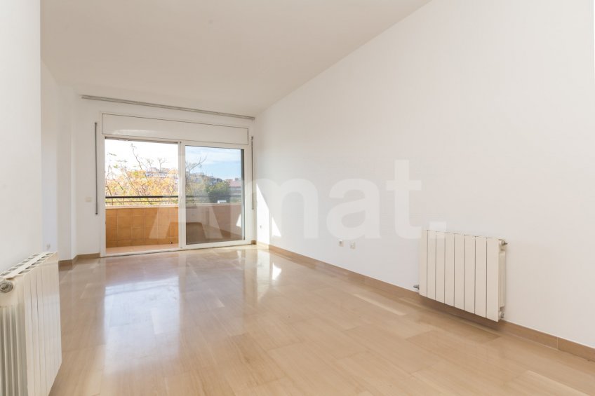 Flat with a lot of sun for rent in Esplugues de Llobregat