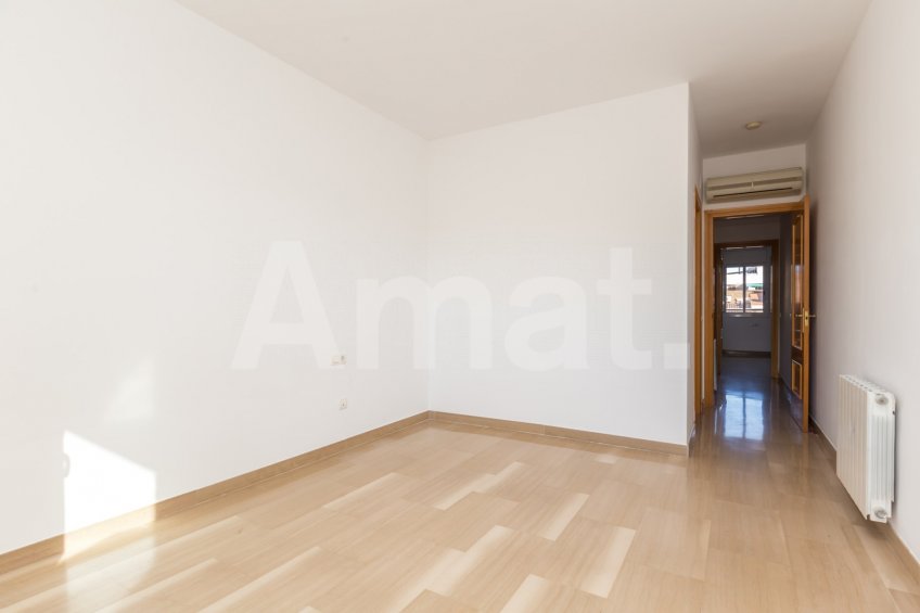 Flat with a lot of sun for rent in Esplugues de Llobregat -19