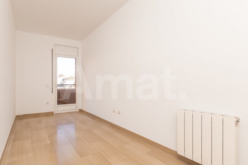 Flat with a lot of sun for rent in Esplugues de Llobregat -24