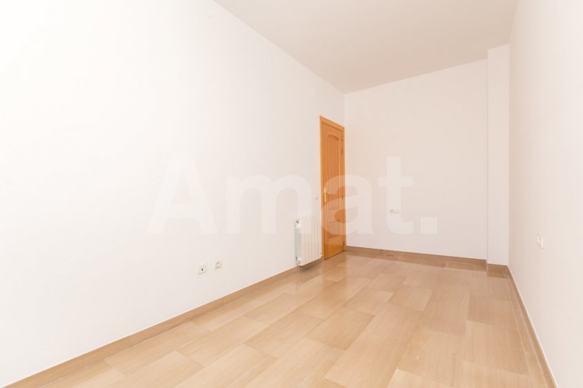 Flat with a lot of sun for rent in Esplugues de Llobregat -25