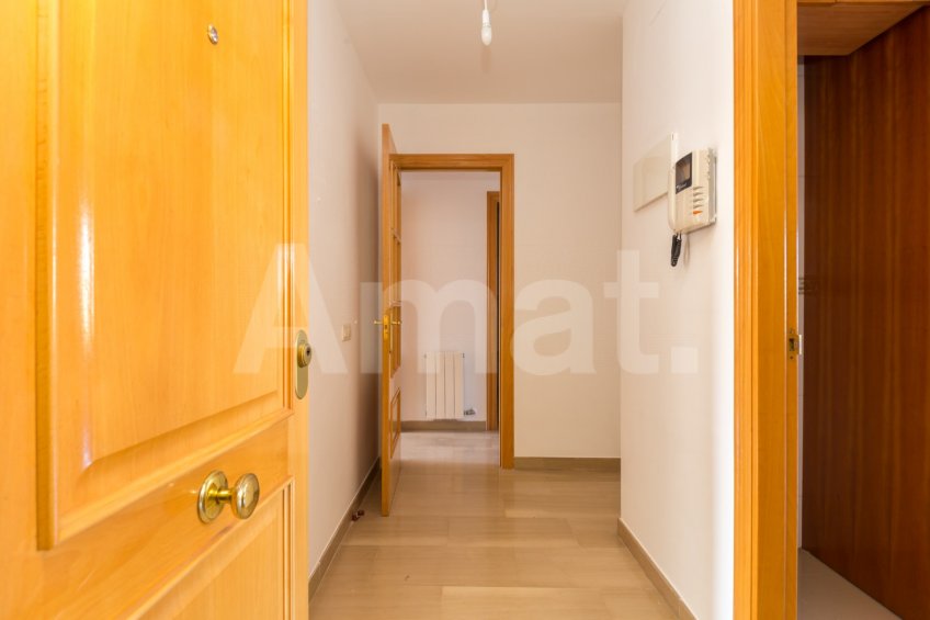 Flat with a lot of sun for rent in Esplugues de Llobregat -27